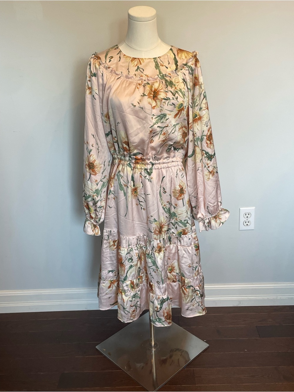Floral Blush Long-Sleeve Tiered Midi Dress